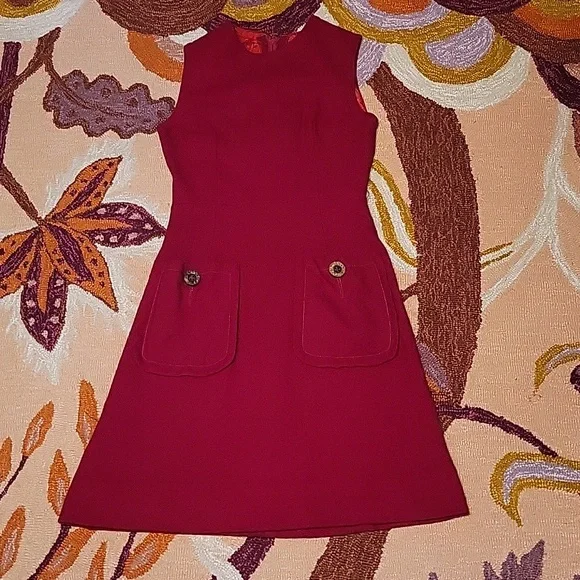Vintage Red Pocket Dress - Picture 11 of 14